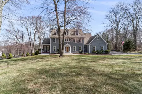 52 Cobblers Mill Rd, Sandy Hook, CT 06482