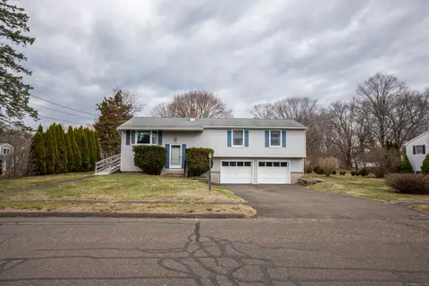 11 Saw Mill Ln, Plantsville, CT 06479