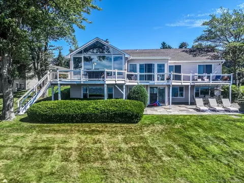 114 N Lake Shore Dr, Brookfield, CT 06804