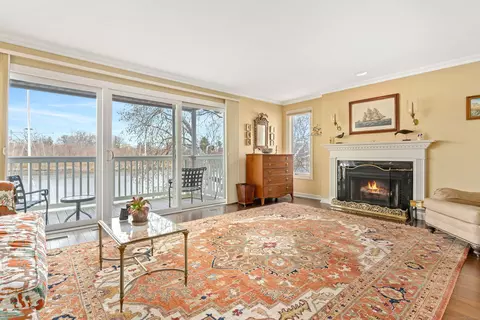 123 Harbor Dr #411, Stamford, CT 06902