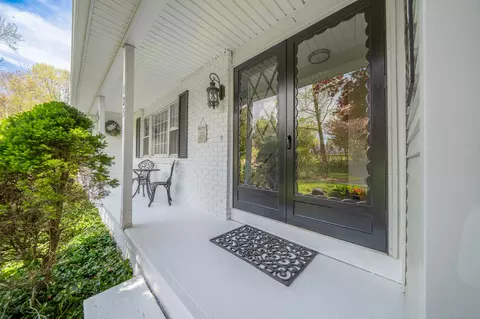 125 Northford Rd, Branford, CT 06405