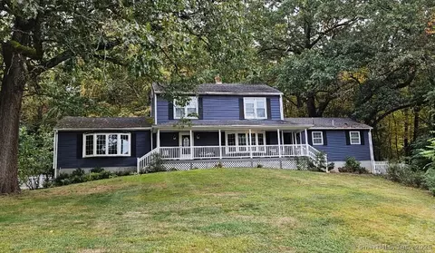517 Wolcott Ln, Orange, CT 06477