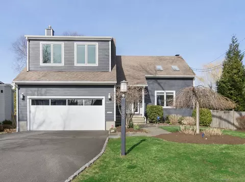 333 Penfield Rd, Fairfield, CT 06824