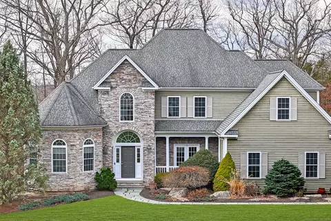 30 Balsam Cir, Shelton, CT 06484