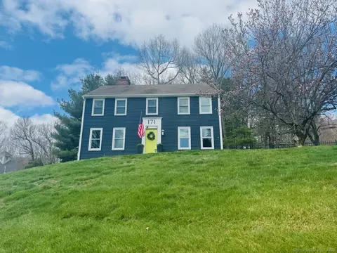 171 Leigh Gate Rd, Glastonbury, CT 06033