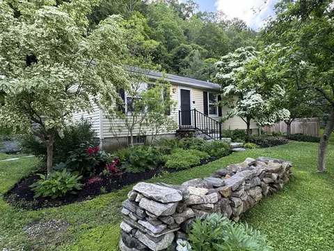 15 Echo St, Salisbury, CT 06068