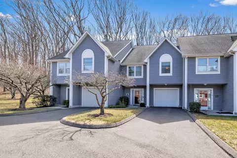 21 Meadow Lake Dr #21, Shelton, CT 06484