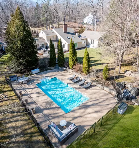 40 White Birch Rd, Weston, CT 06883