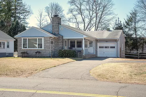 53 Shuttlemeadow Rd, Plainville, CT 06062