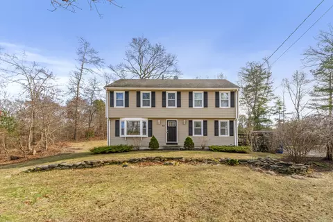 53 Waterman St, Killingly, CT 06239