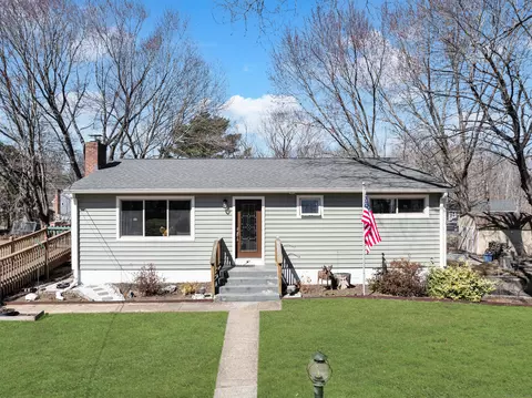 14 Melody Ln, Norwich, CT 06360