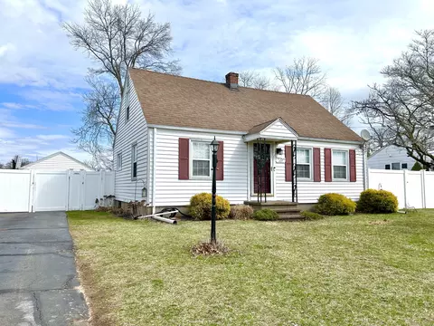 227 Kenneth St, East Haven, CT 06512