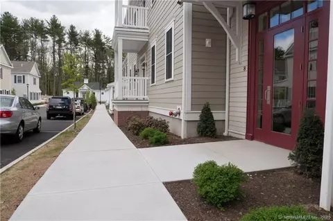 8 Sherwood St #5-1D, Mansfield, CT 06268