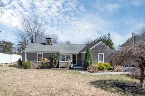19 Acre Dr, Danbury, CT 06811