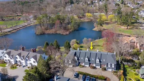 193 Park St #C, New Canaan, CT 06840