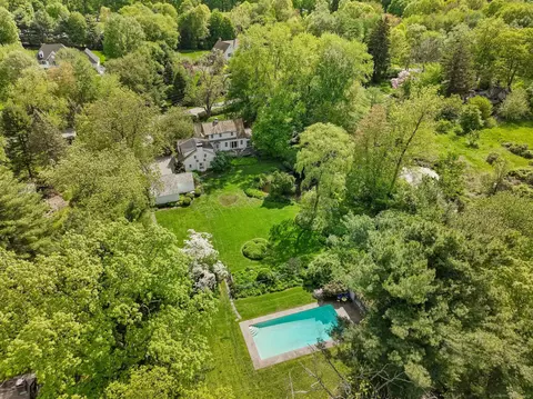 167 Skunk Ln, Wilton, CT 06897