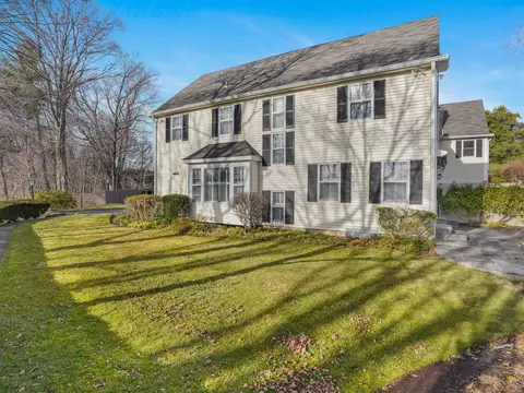 183 South Ave #25, New Canaan, CT 06840
