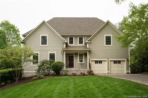59 Cliffmore Rd, West Hartford, CT 06107