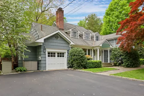 29 Down River Rd, New Canaan, CT 06840