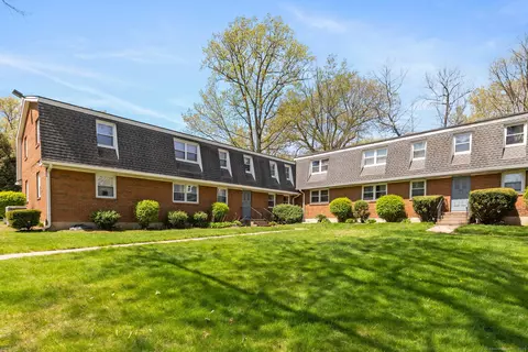 339 Dunfey Ln #B, Windsor, CT 06095