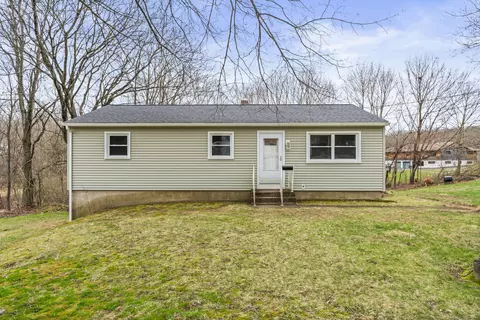 15 Laporte Dr, Norwich, CT 06360