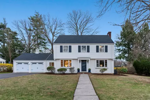 55 Brenway Dr, West Hartford, CT 06117