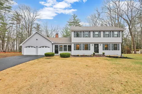 12 Pond View Ln, Suffield, CT 06093