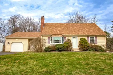 35 Buchanan Rd, Enfield, CT 06082