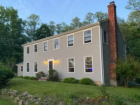 2 Henry Dr, New Milford, CT 06776