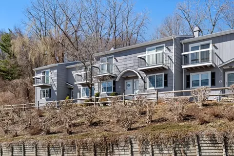6 Natureview Trl #6, Bethel, CT 06801