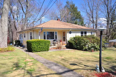 30 Chasse St, Wolcott, CT 06716