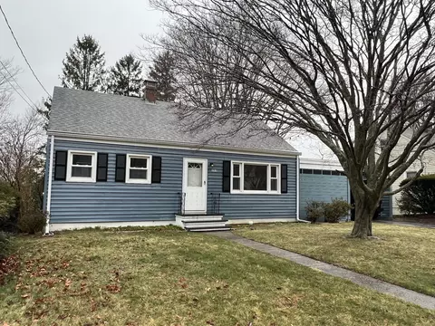 203 Benham Rd, Groton, CT 06340