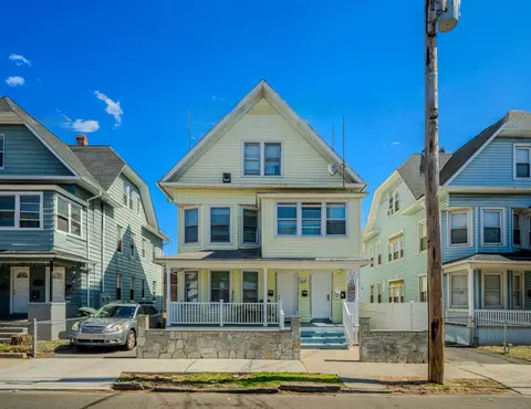 302 Orchard St, Bridgeport, CT 06608