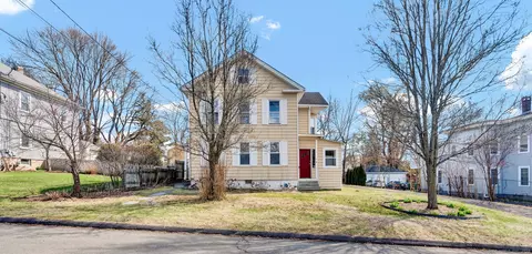 85 Chestnut St, Middletown, CT 06457