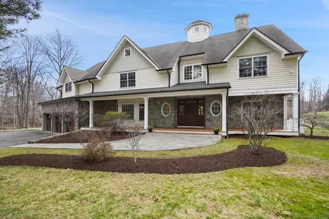 33 Middlebrook Farm Rd, Wilton, CT 06897