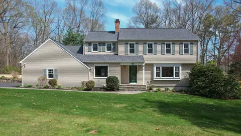 10 Arrowleaf Ct, Cheshire, CT 06410