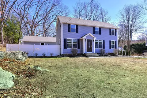 58 Shadduck Rd, Middlebury, CT 06762