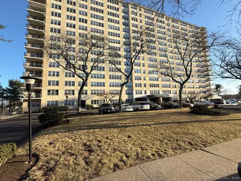 2625 Park Ave #PH A, Bridgeport, CT 06604