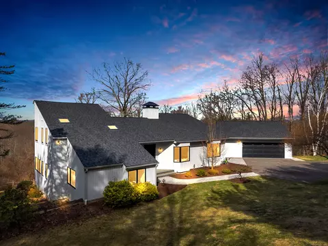 25 Vermillion Dr, Avon, CT 06001