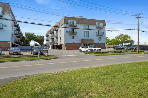 115 Short Beach Rd #109, Stratford, CT 06615