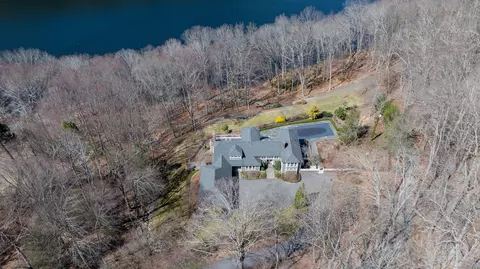 224 Tepi Dr, Southbury, CT 06488
