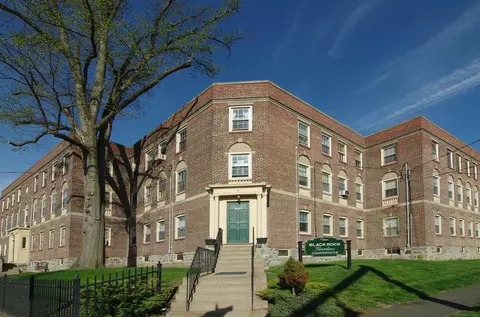 2811 Fairfield Ave #1, Bridgeport, CT 06605