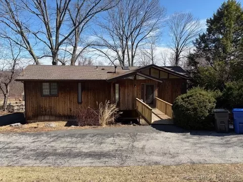 21 Overlook Dr, New Milford, CT 06776