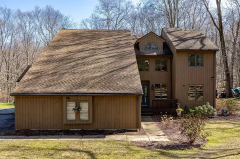 16 Emily Rd, Marlborough, CT 06447