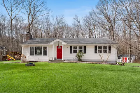 21 White Birch Rd, Redding, CT 06896