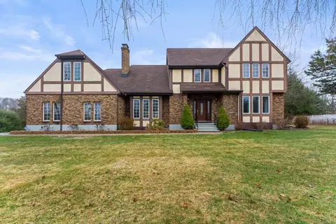 389 Old Colchester Rd, Hebron, CT 06231