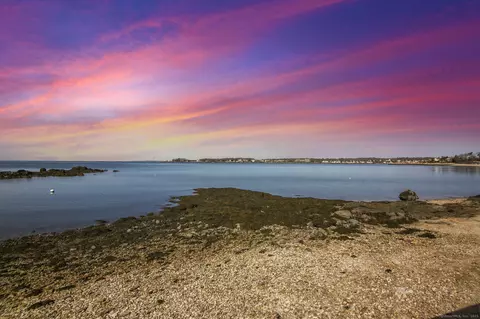93 Sunset Beach Rd, Branford, CT 06405