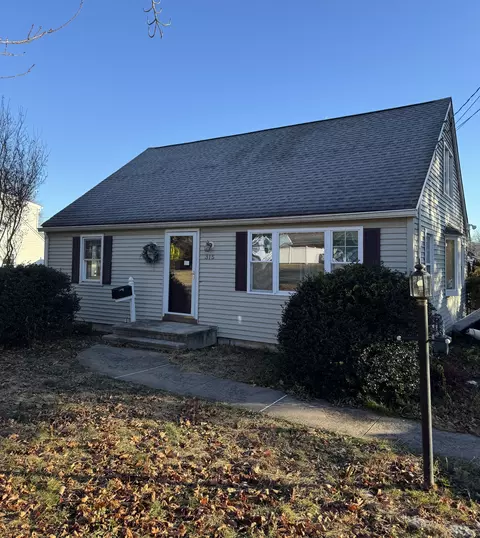 315 Gravel St, Meriden, CT 06450
