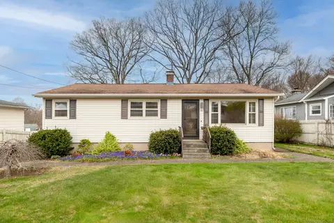 85 Bagley Ter, Waterbury, CT 06705