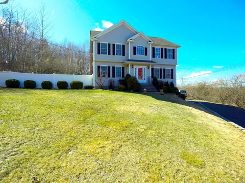 262 Blackberry Hill Rd, Beacon Falls, CT 06403